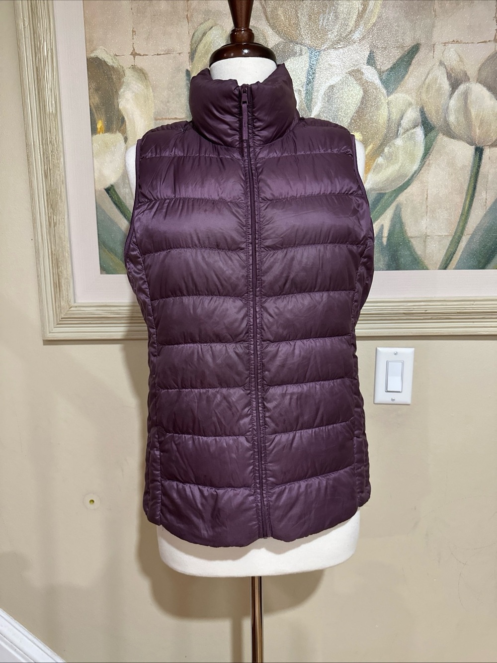 Uniqlo Down Puffer Vest Ultra Light Zip Packable Medium Soft Packable Rose